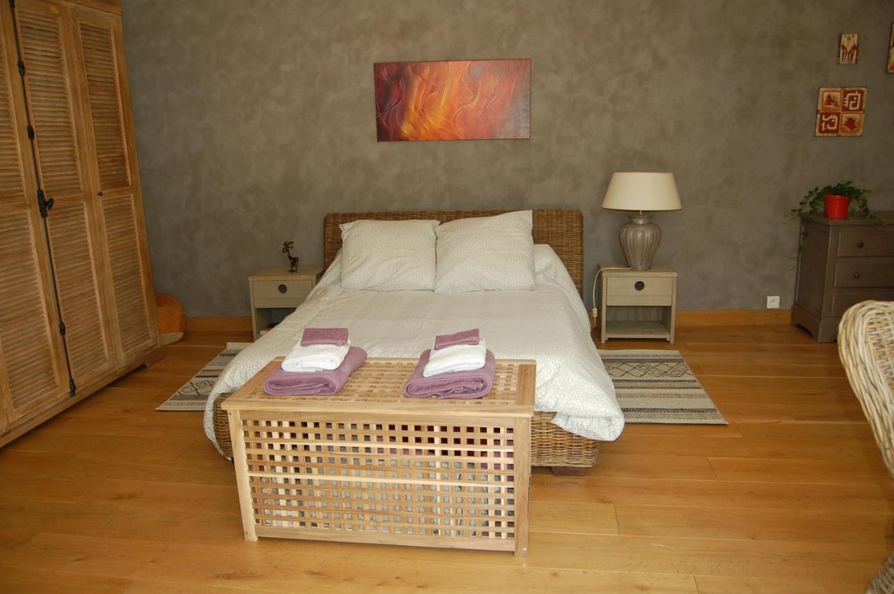 Bed and Breakfast La Goutadou Cabannes Exterior foto