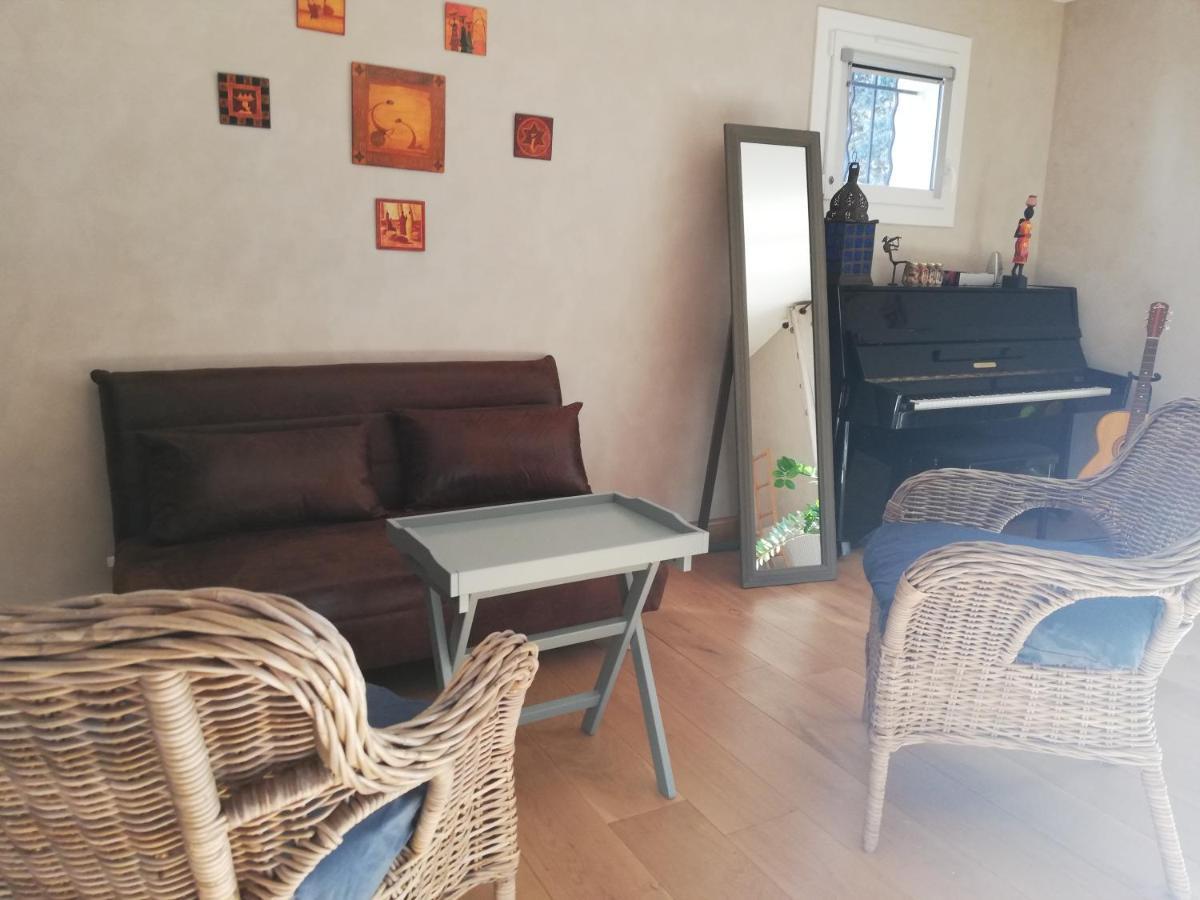 Bed and Breakfast La Goutadou Cabannes Exterior foto