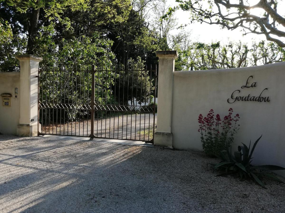Bed and Breakfast La Goutadou Cabannes Exterior foto